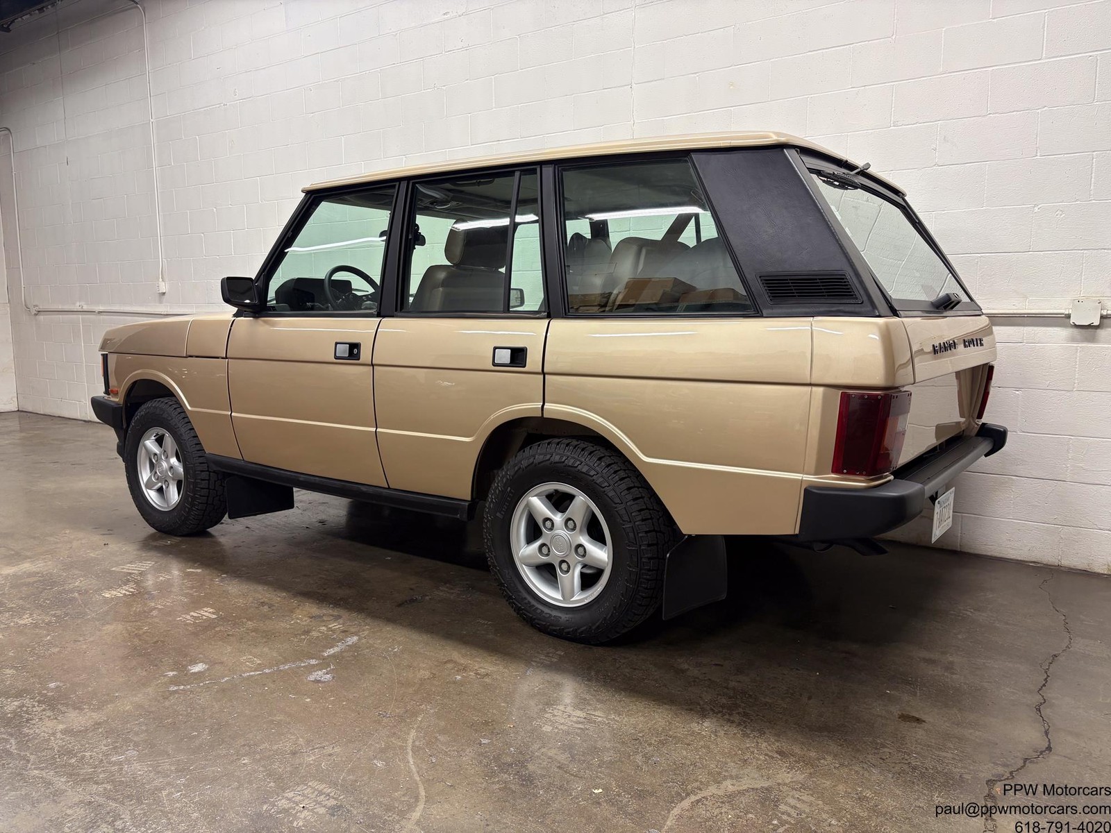 Land-Rover-Range-Rover-1992-SUV-2