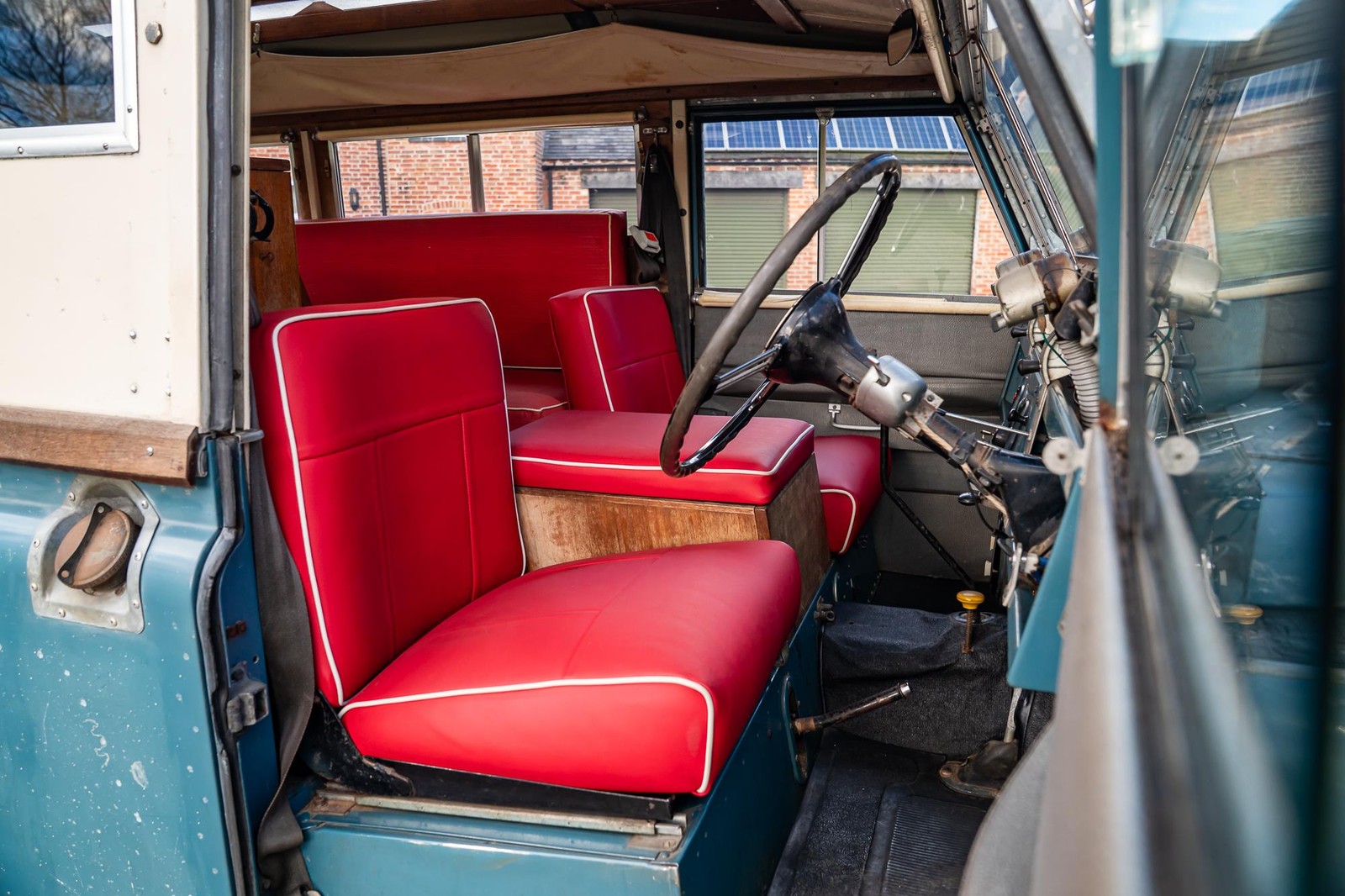 Land-Rover-Series-2-Searle-CAMPER-1964-11