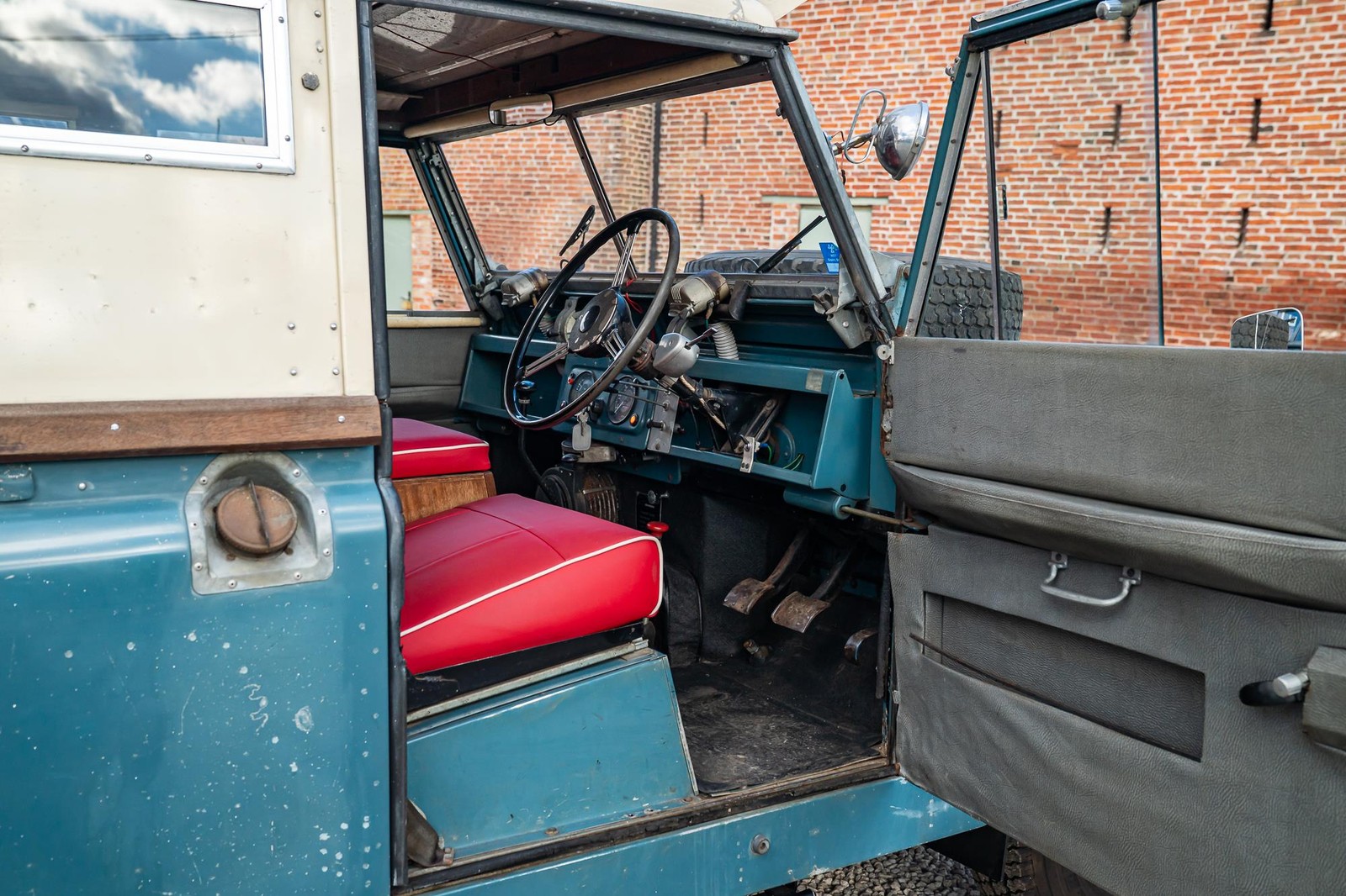 Land-Rover-Series-2-Searle-CAMPER-1964-19