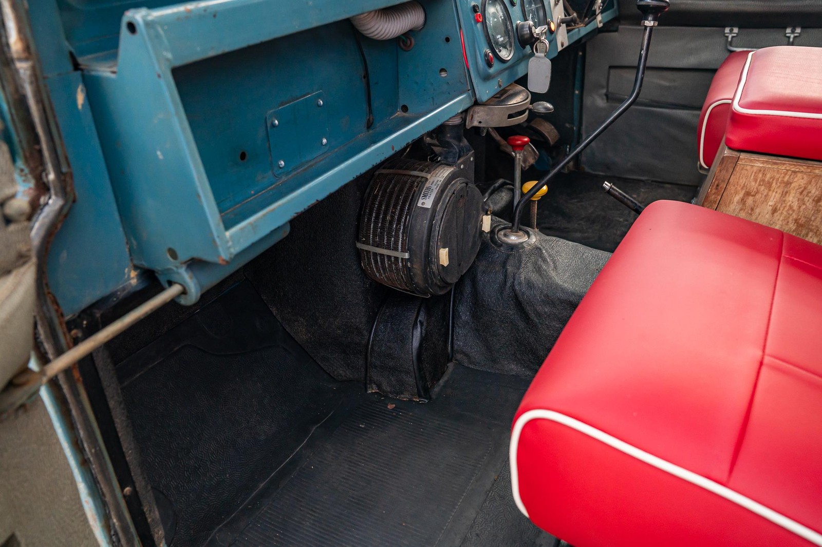 Land-Rover-Series-2-Searle-CAMPER-1964-21