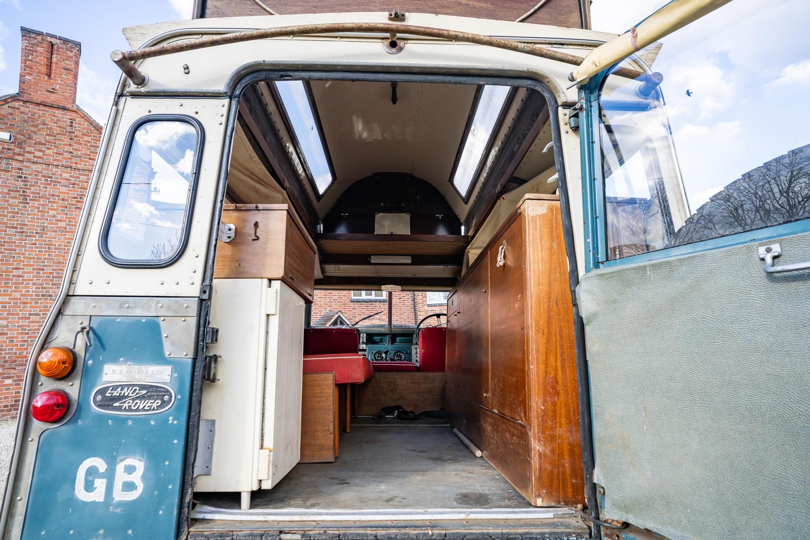 Land-Rover-Series-2-Searle-CAMPER-1964-27