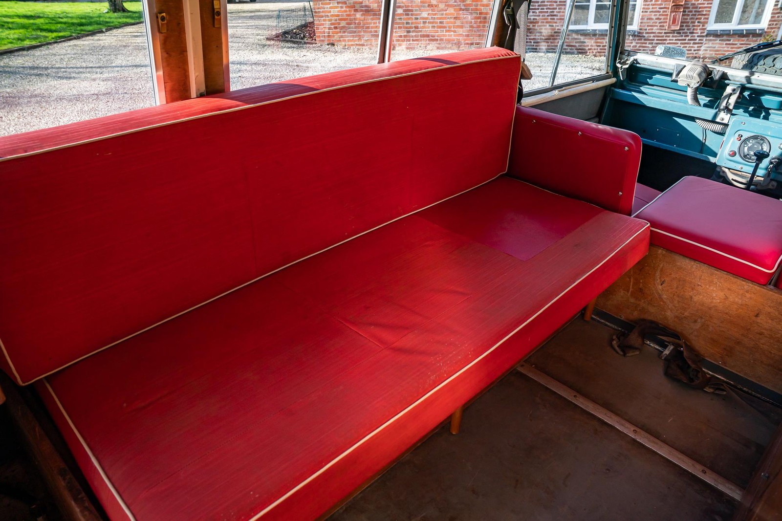 Land-Rover-Series-2-Searle-CAMPER-1964-30