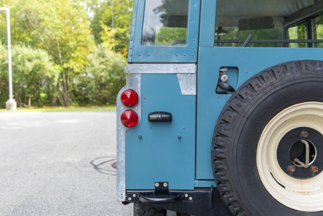 Land-Rover-Series-II-109-Station-Wagon-1963-Wagon-11