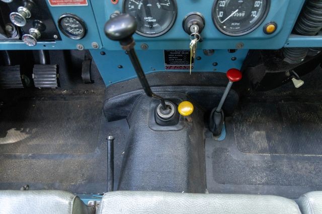 Land-Rover-Series-II-109-Station-Wagon-1963-Wagon-38