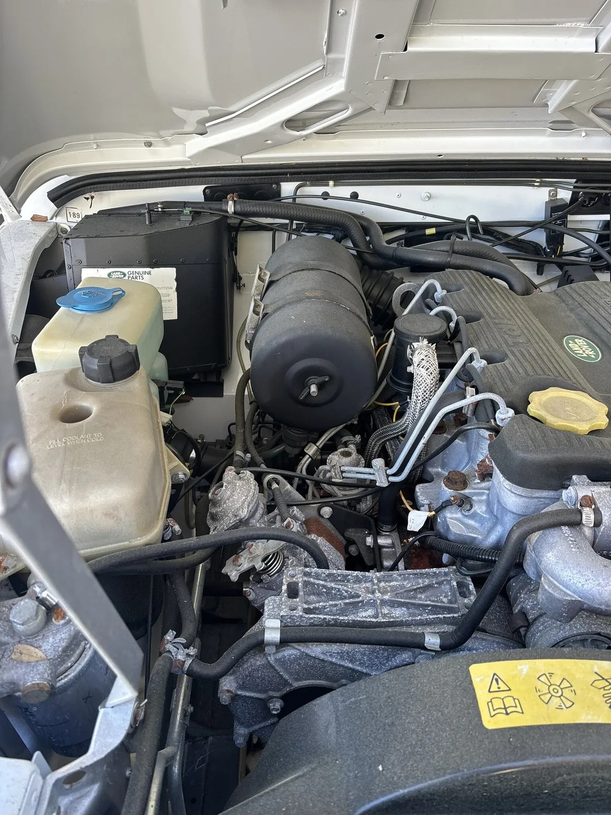 Land-rover-110-1994-White-Tan-15