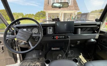 Land-rover-Defender-1987-White-Grey-4