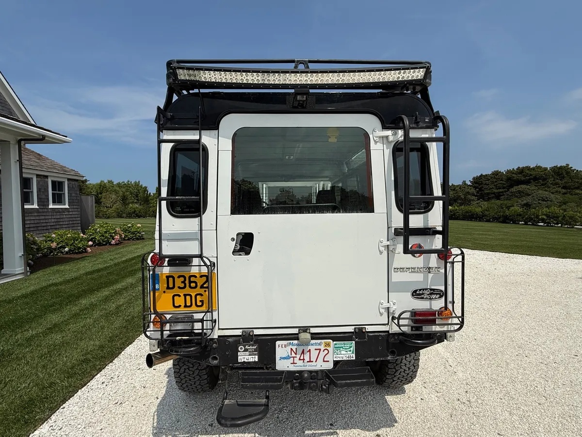 Land-rover-Defender-1987-White-Grey