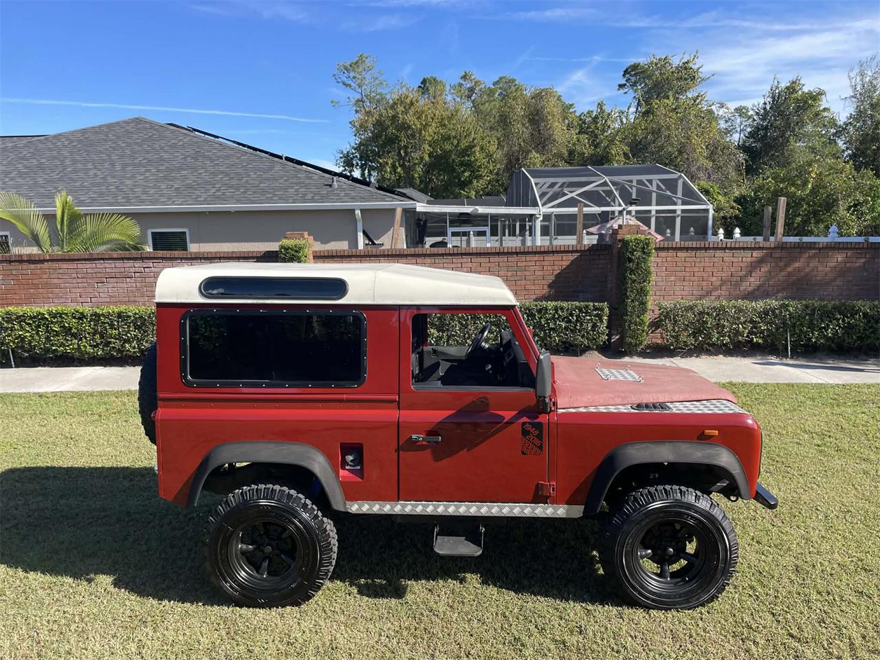 Land-rover-Defender-1989-Burgundy-BlackGray-22