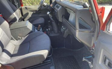 Land-rover-Defender-1989-Burgundy-BlackGray-26