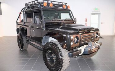 Land-rover-defender-110-1993-black-1