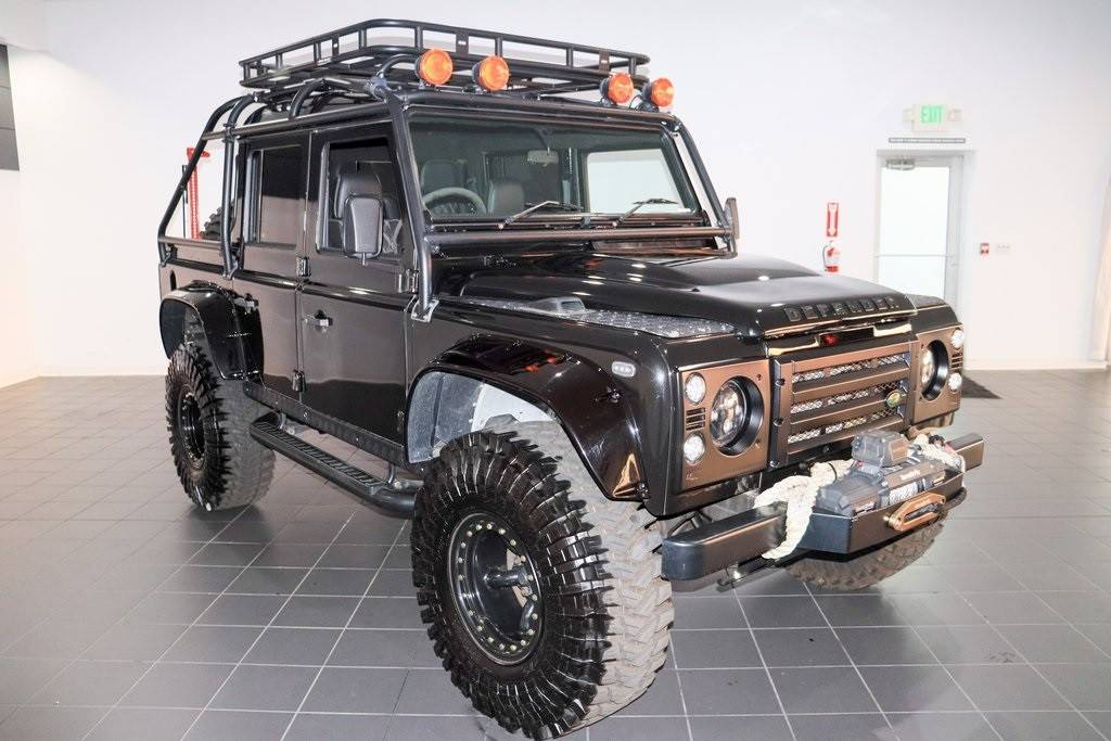 Land-rover-defender-110-1993-black-1