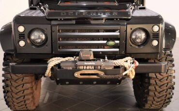 Land-rover-defender-110-1993-black-11