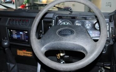 Land-rover-defender-110-1993-black-15