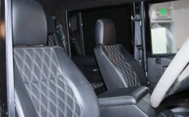 Land-rover-defender-110-1993-black-16