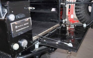 Land-rover-defender-110-1993-black-21