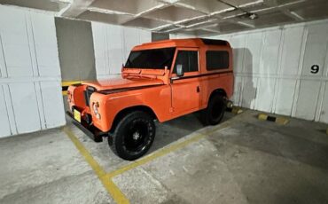 Land-rover-defender-1982-orange-3
