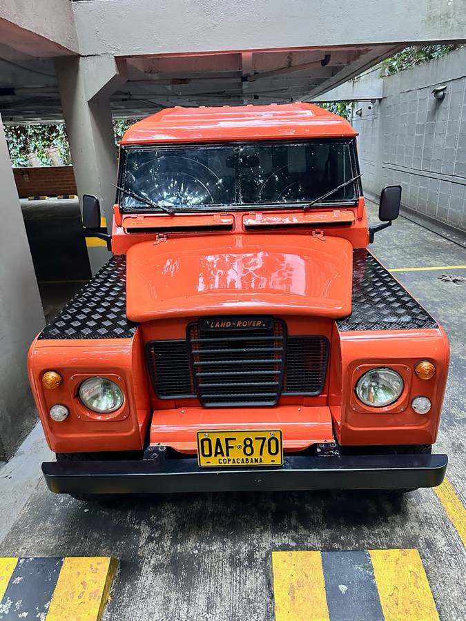 Land-rover-defender-1982-orange-5