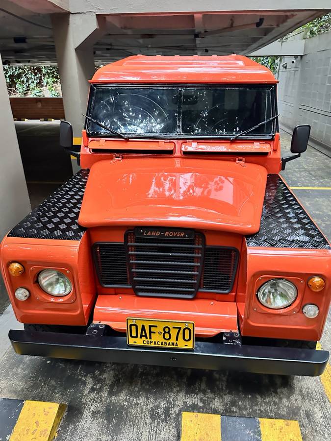 Land-rover-defender-1982-orange-6