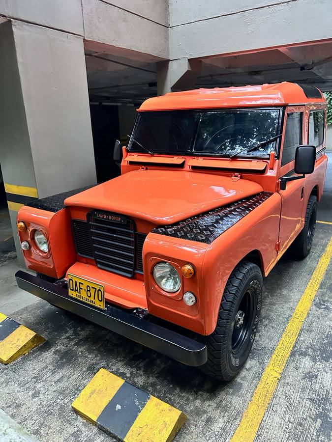 Land-rover-defender-1982-orange-7