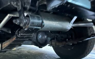 Land-rover-defender-1982-orange-8