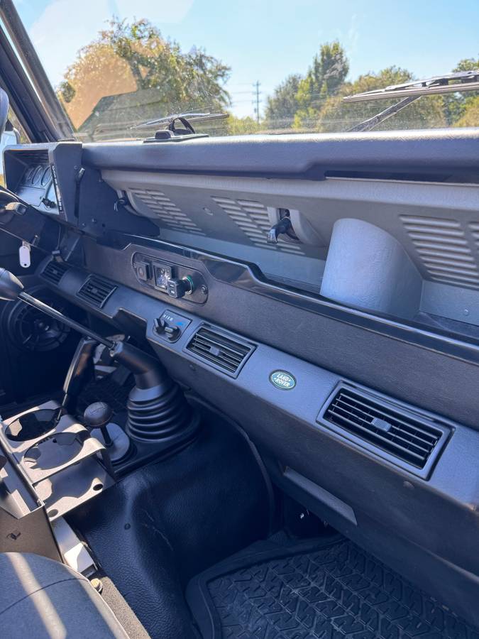 Land-rover-defender-90-nas-diesel-1994-white-14