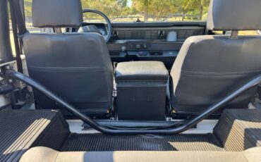 Land-rover-defender-90-nas-diesel-1994-white-7