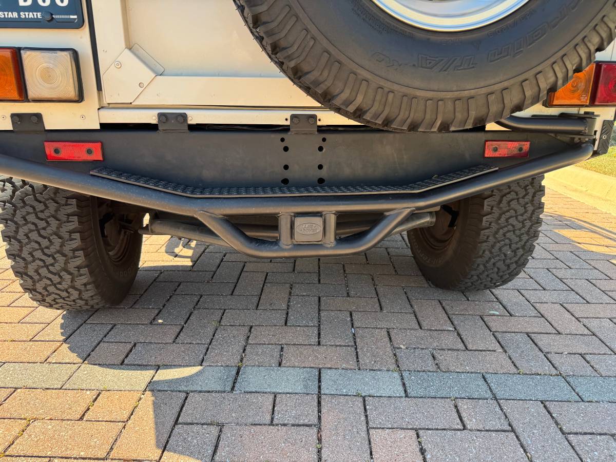 Land-rover-defender-90-nas-diesel-1994-white-8