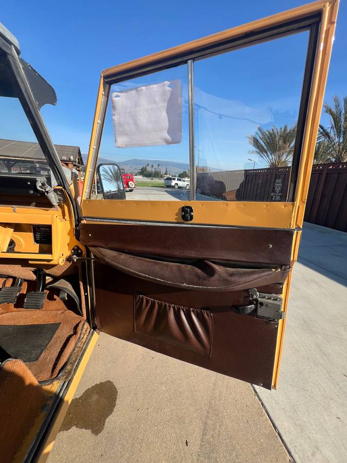 Land-rover-diesel-1963-yellow-10