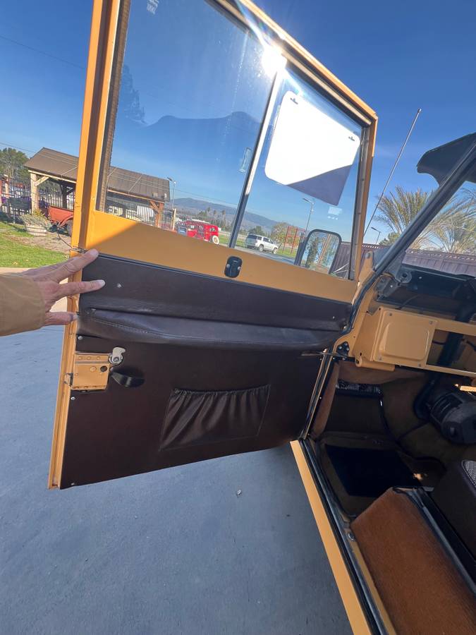 Land-rover-diesel-1963-yellow-7