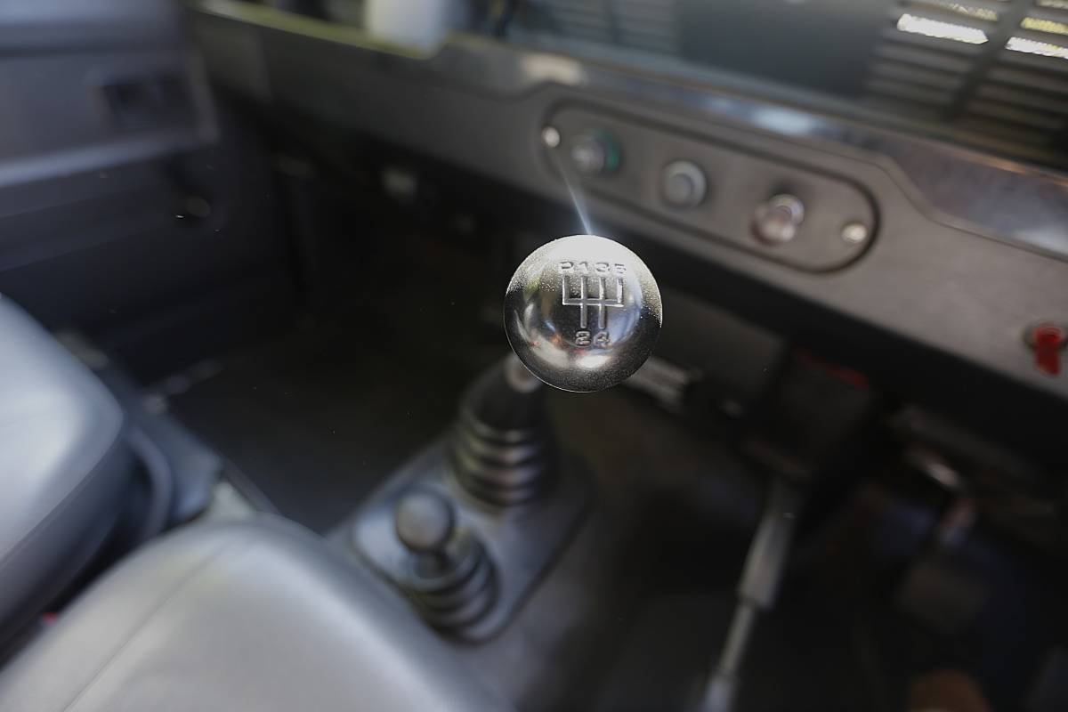 Land-rover-diesel-1989-green-17