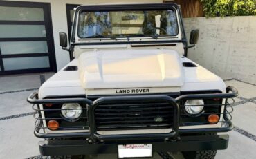 Land-rover-nas-90-1995-white-12