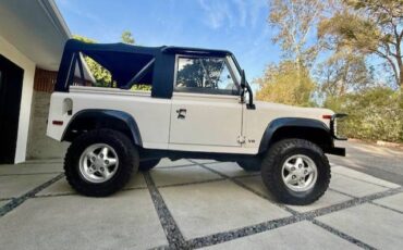 Land-rover-nas-90-1995-white-24