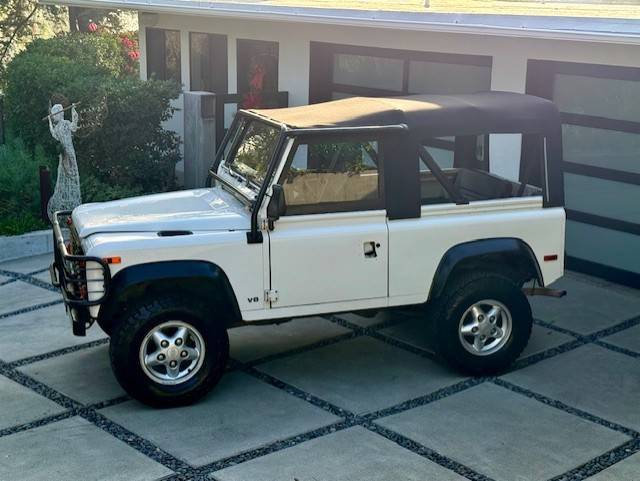 Land-rover-nas-90-1995-white-39