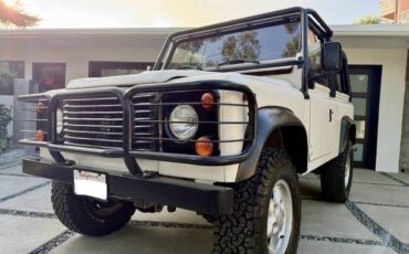 Land-rover-nas-90-1995-white-4