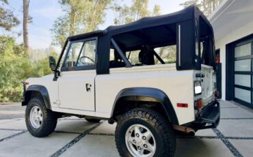 Land-rover-nas-90-1995-white-6