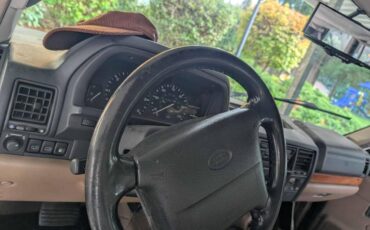 Land-rover-range-rover-classic-swb-1995-green-10