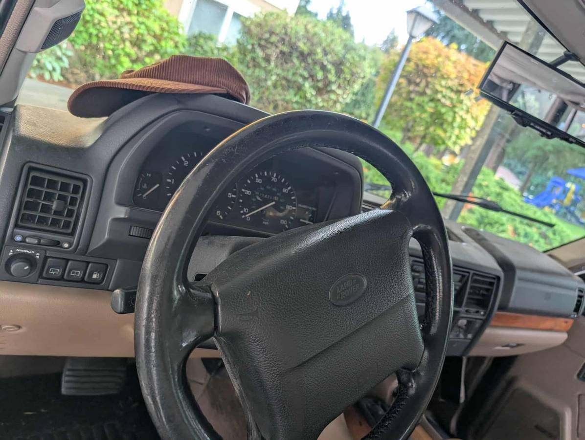 Land-rover-range-rover-classic-swb-1995-green-10