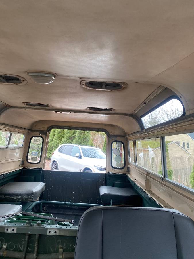 Land-rover-series-3-1975-9