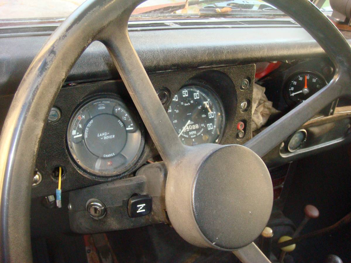 Land-rover-series-iii-1972-red-2