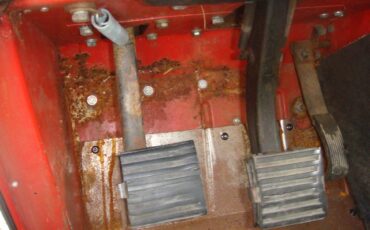 Land-rover-series-iii-1972-red-4