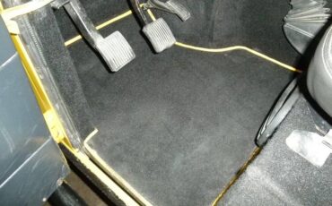 Landrover-defender-1993-yellow-14