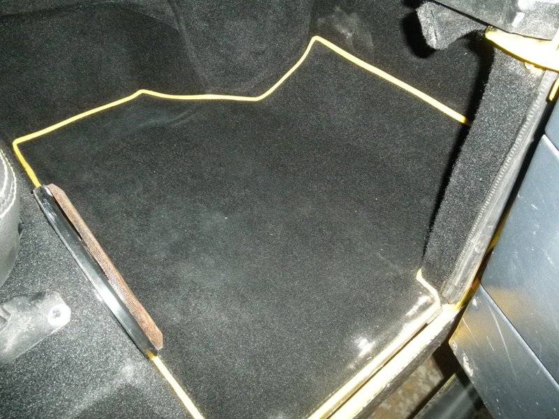 Landrover-defender-1993-yellow-15