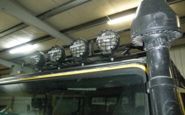 Landrover-defender-1993-yellow-19