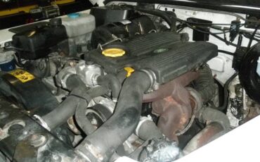 Landrover-defender-diesel-1995-white-12