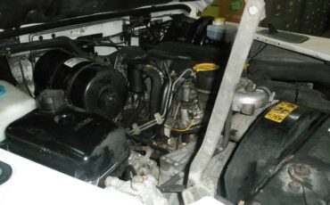 Landrover-defender-diesel-1995-white-13