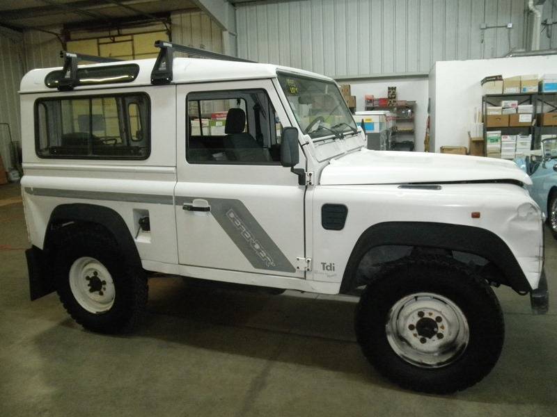 Landrover-defender-diesel-1995-white-2