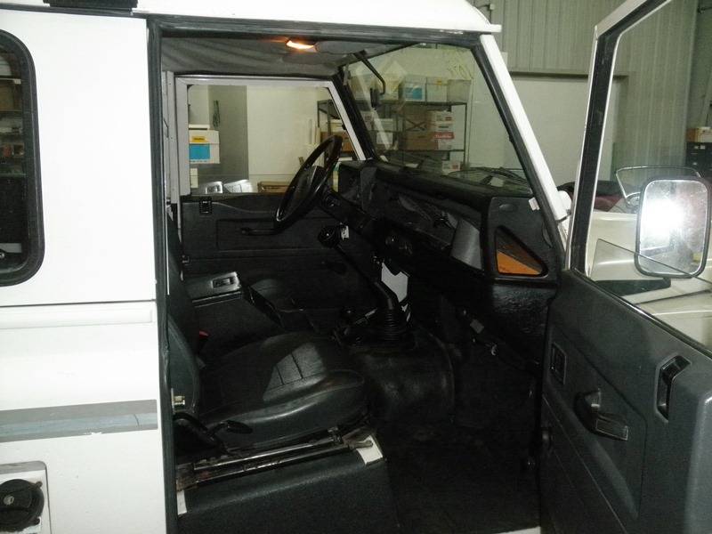 Landrover-defender-diesel-1995-white-7