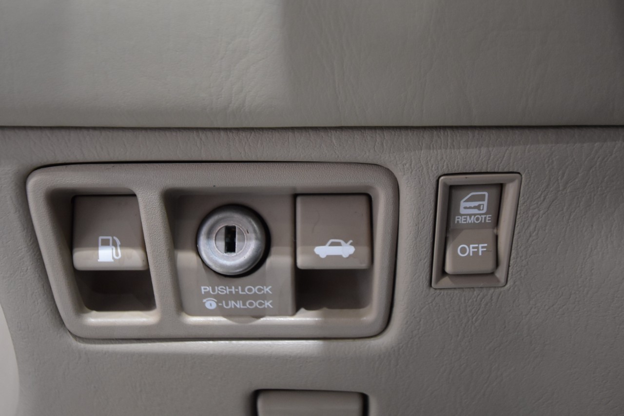 Lexus-SC-1992-Coupe-17