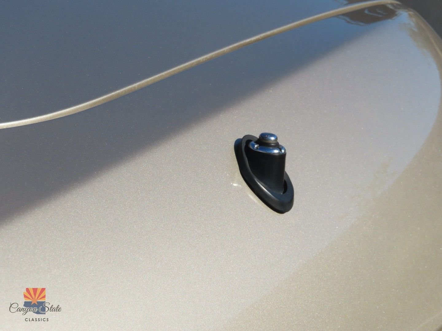 Lexus-SC-1992-Coupe-28