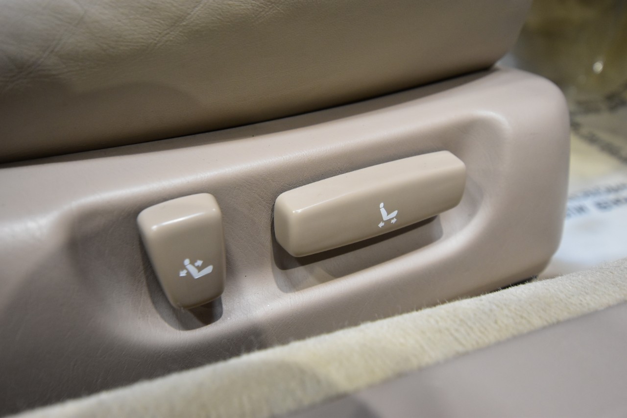 Lexus-SC-1992-Coupe-32